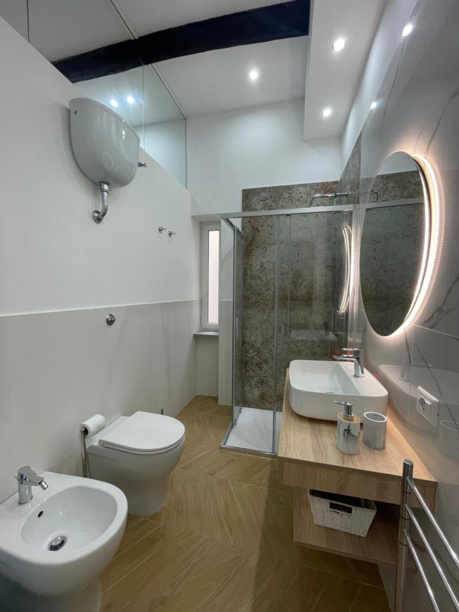 Gennarino Apartments - Panorama Suite With Balcony And Urban Loft Napoli Eksteriør billede