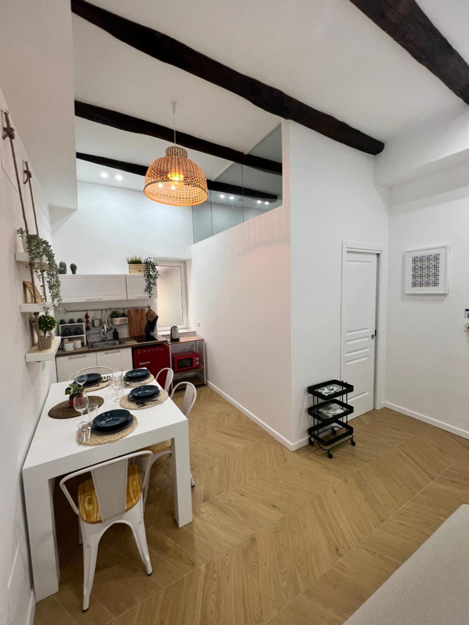 Gennarino Apartments - Panorama Suite With Balcony And Urban Loft Napoli Eksteriør billede