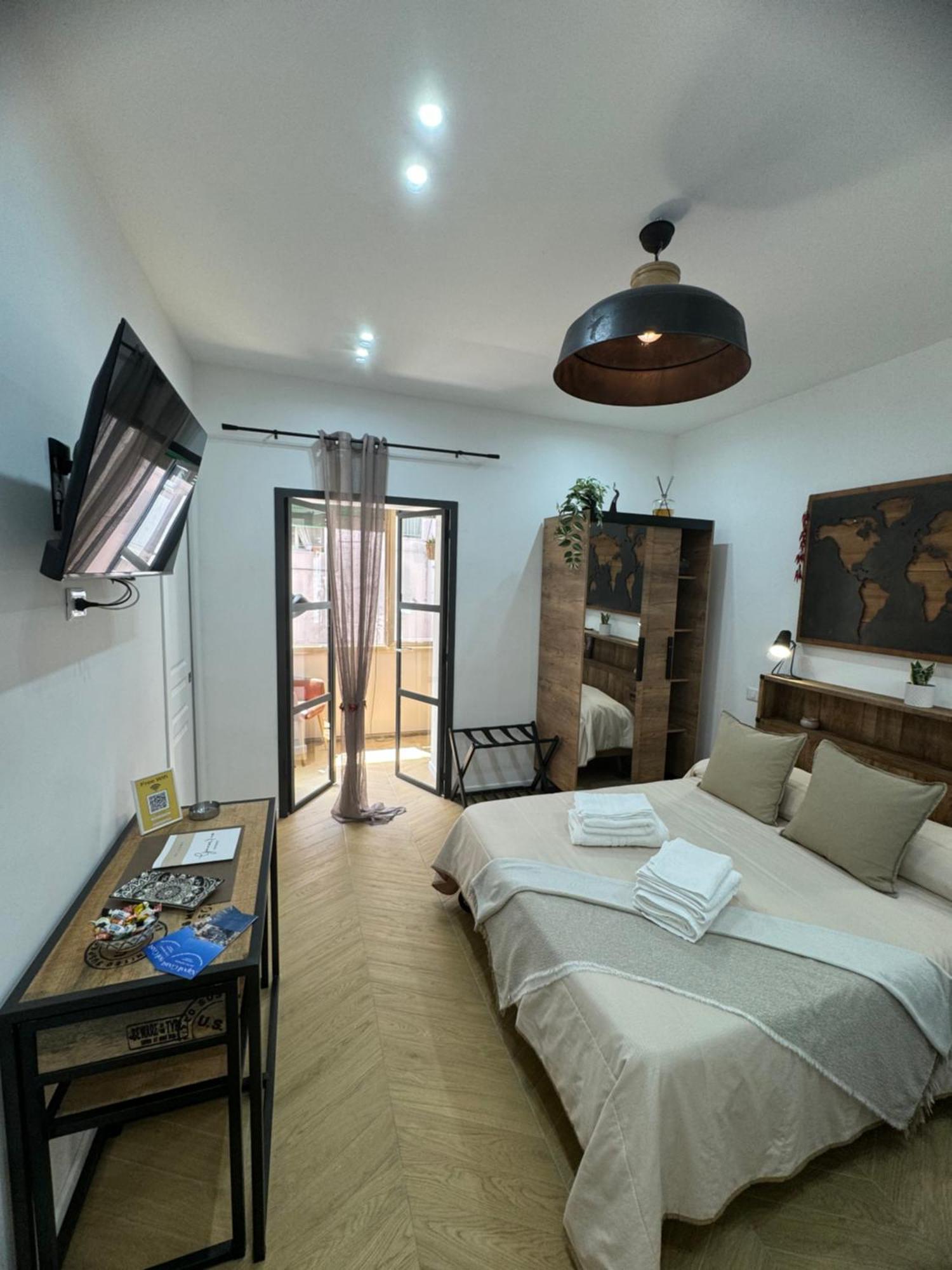Gennarino Apartments - Panorama Suite With Balcony And Urban Loft Napoli Eksteriør billede