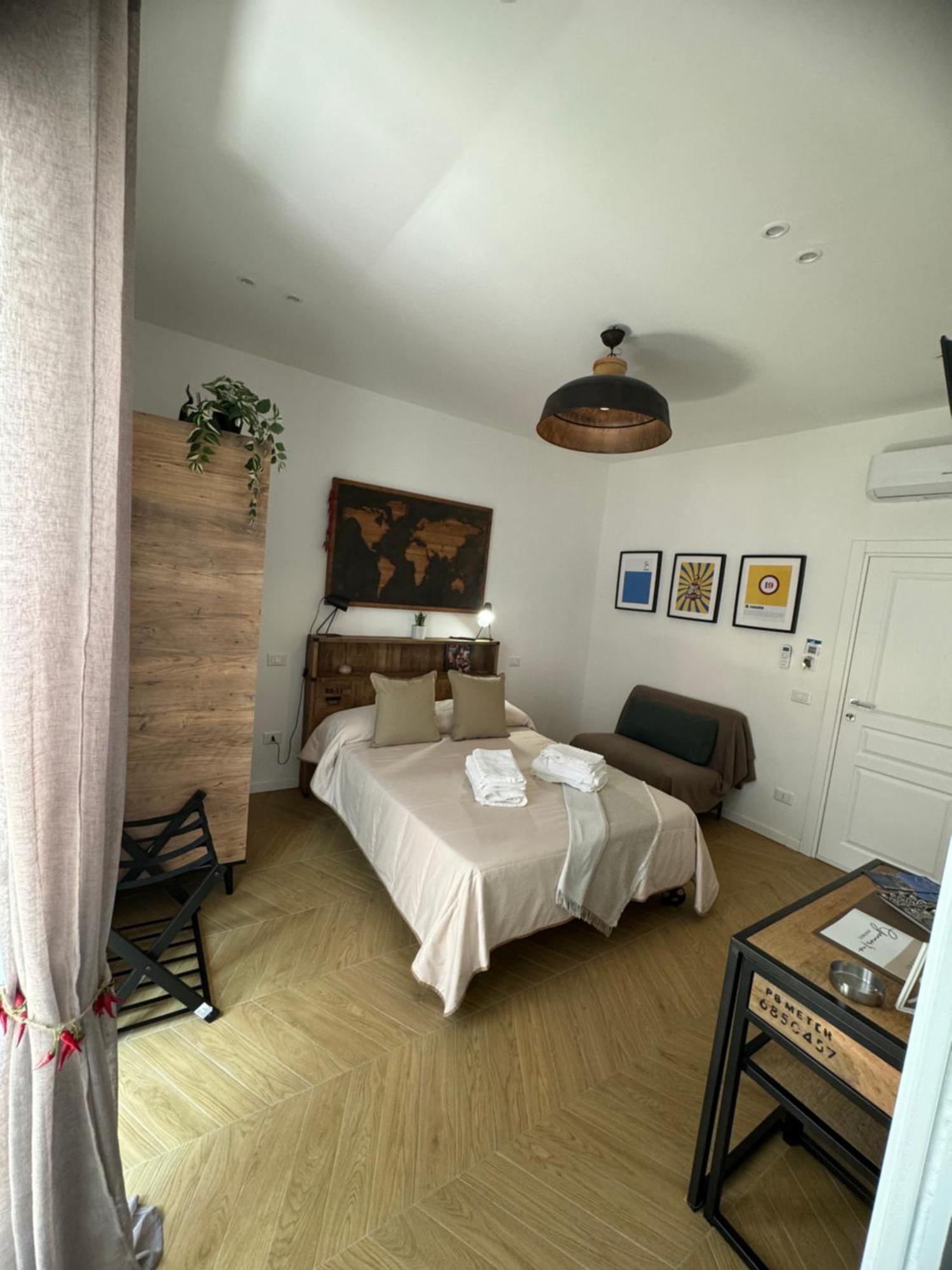 Gennarino Apartments - Panorama Suite With Balcony And Urban Loft Napoli Eksteriør billede